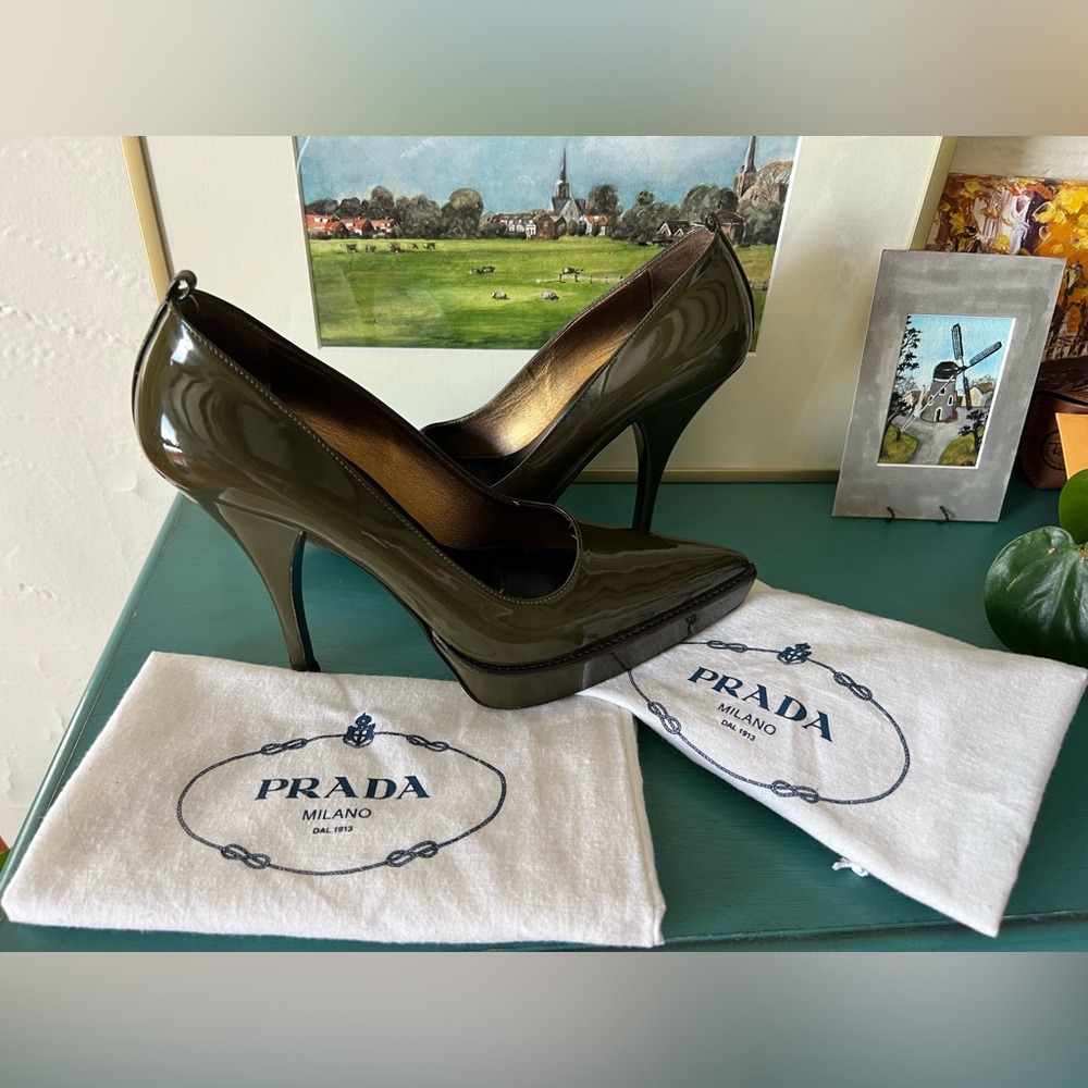 LAST CALL - PRADA dark Olive green stilettos - 8 True to Size 👠
